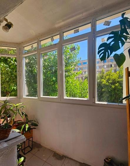 Apartament cu 4 camere decomandat, mobilat în Apărătorii Patriei