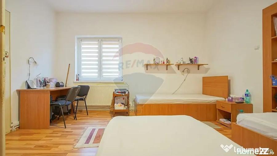 Casă cu 3 camere cu Teren 290 Mp în Central
