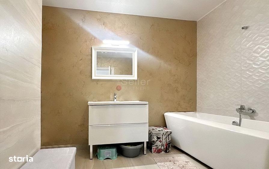 Apartament cu 4 camere în Noua
