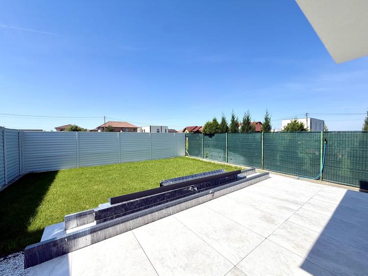 Duplex cu 4 camere cu Canalizare în Dumbrăvița