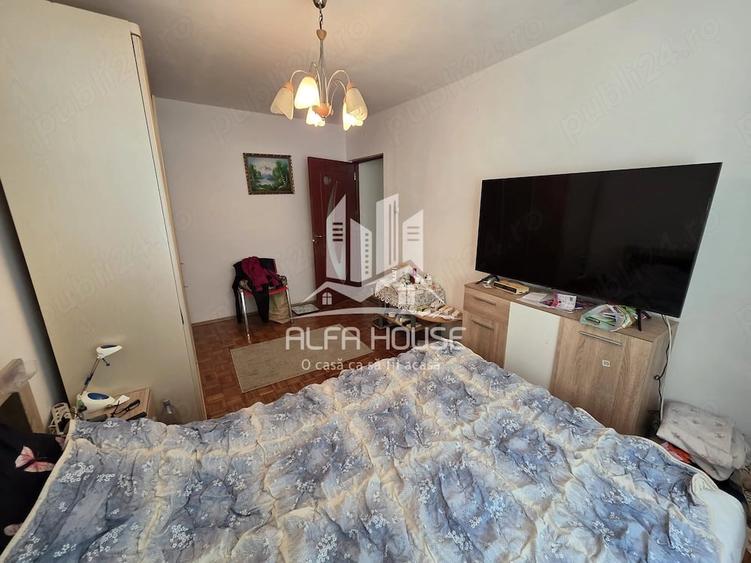 Apartament cu 3 camere decomandat în Moroasa 2