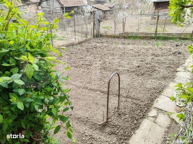 Casă cu 4 camere cu Teren 580 Mp în Central