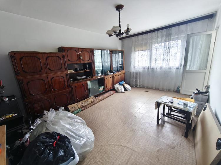 Apartament cu 2 camere decomandat în Cantacuzino
