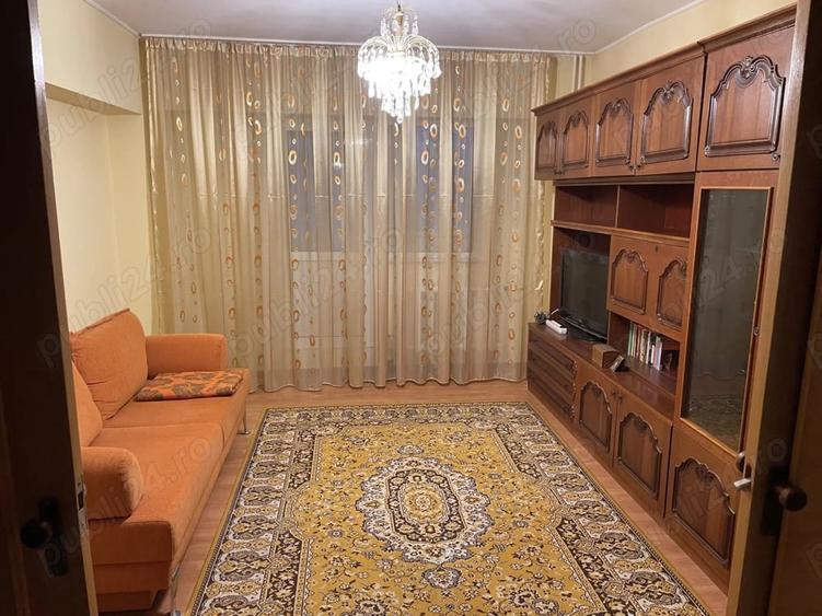 Apartament cu 2 camere decomandat în Frații Golești