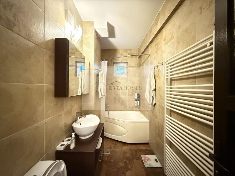 Apartament cu 3 camere decomandat, mobilat în Plopilor