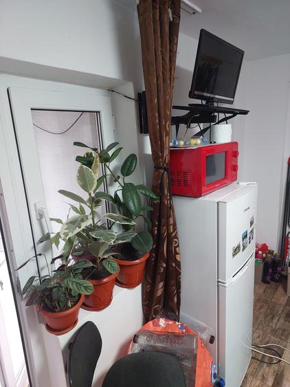 Casă cu 4 camere decomandat în Central