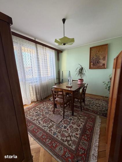 Apartament cu 3 camere decomandat, mobilat în Tipografilor