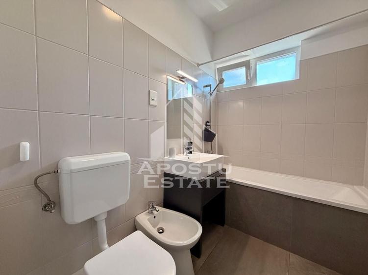 Apartament cu 2 camere decomandat, mobilat în Torontalului