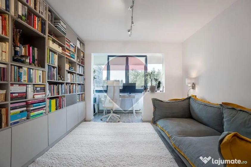Apartament cu 3 camere semidecomandat în Noua