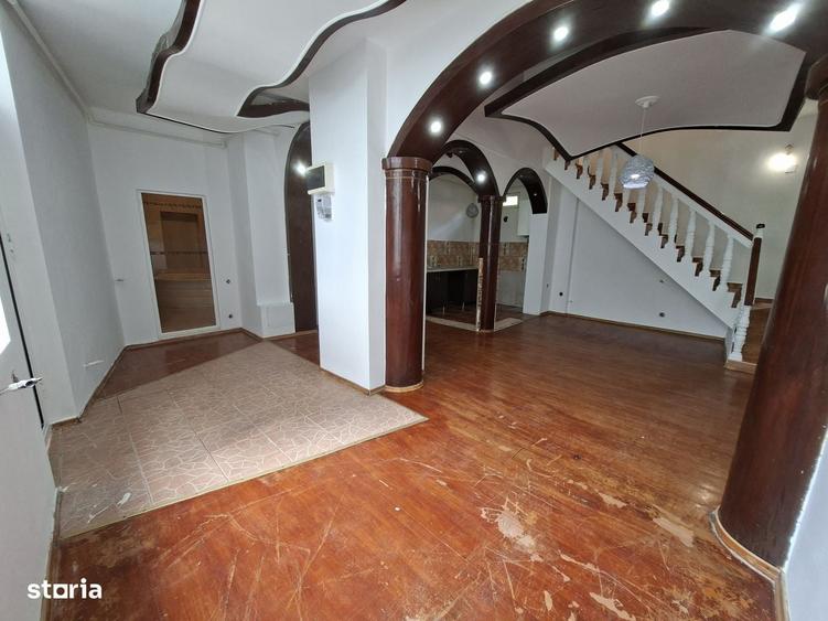 Piata Unirii, Calea Calarasilor, PROPRIETAR, vand casa P+M, 4 camere - 1