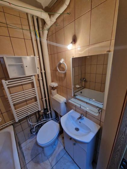 Inchiriez apartament 3 camere Arad - 2