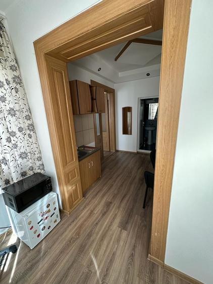 CASA SINGUR CURTE ZONA SCHEI - 12