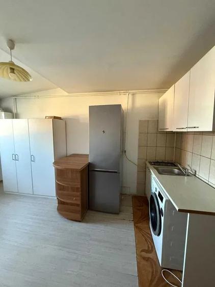 Apartament cu 2 camere semidecomandat în Mărăști