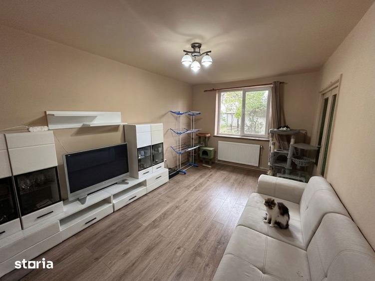 Apartament cu 3 camere, mobilat în Calea București