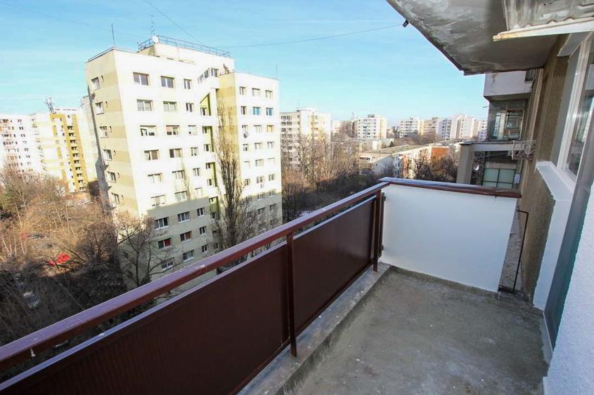 3 camere de inchiriat Al. Compozitorlilor 13 - 16