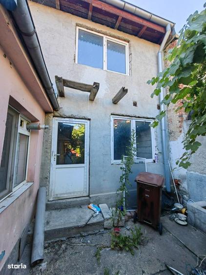 Casa de vanzare in Domenii. 246 mp teren, deschidere 10m, POT 65% - 1