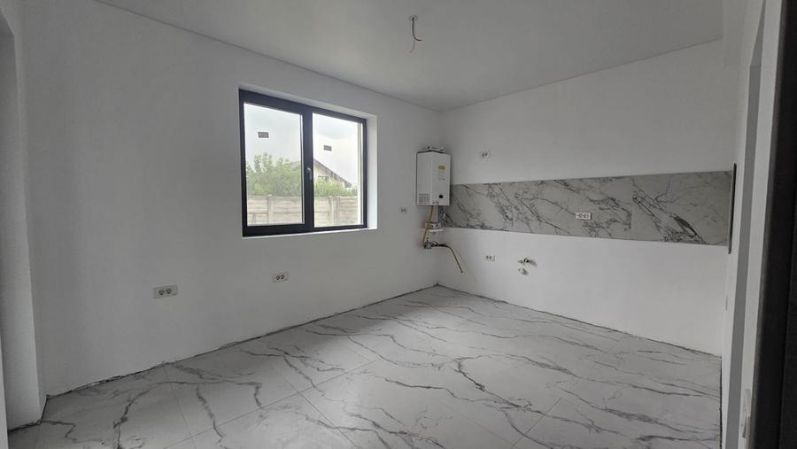 Casă individuală cu 4 camere cu Teren 300 Mp în Berceni