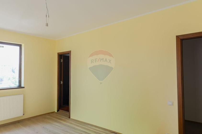 De vanzare casa + hala, teren 580mp, ideala business/service auto - 4
