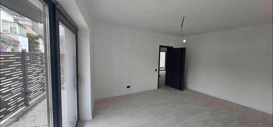 ZONA EXCLUSIVISTA , VILA NOUA LANGA DOMENIUL MARTISOR , DELTA VACARESTI ,INTRARE - 4