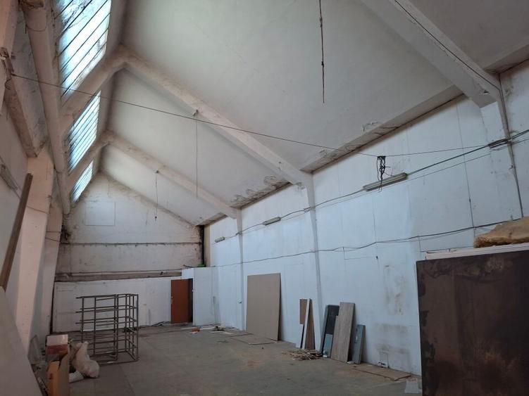 Spatiu depozitare/mica productie 200 mp  zona bd Basarbia - 1