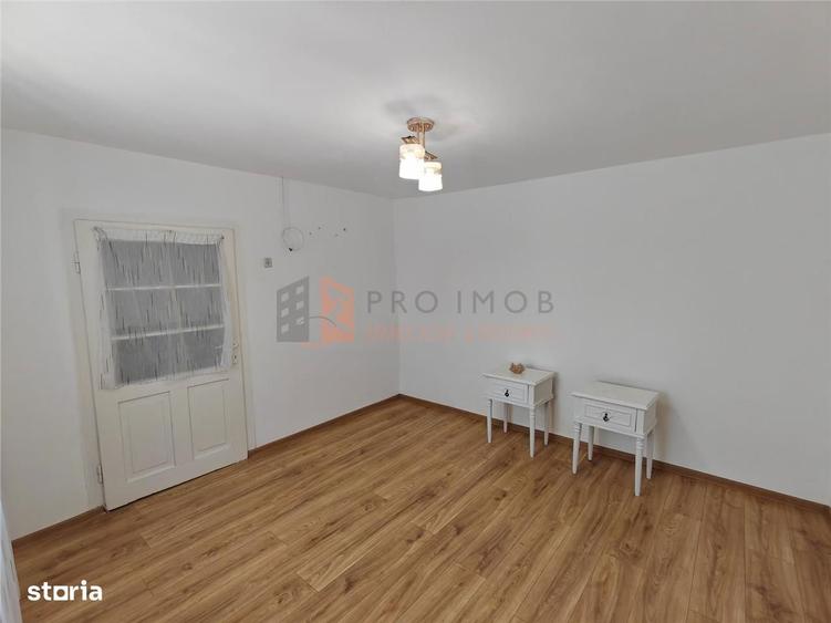 Casa tip parter zona Candesti - 2