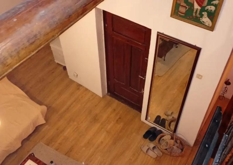 Domeniu cu case ?i 2,4 hectare intravilan. Casian - 1