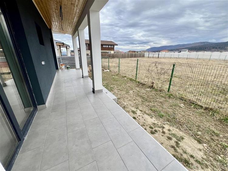 Casa individuala Cristian incalzire in pardoseala si garaj - 17