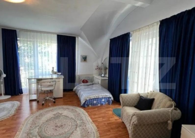 Casa pe strada Corvinilor cu trei apartamente - 1