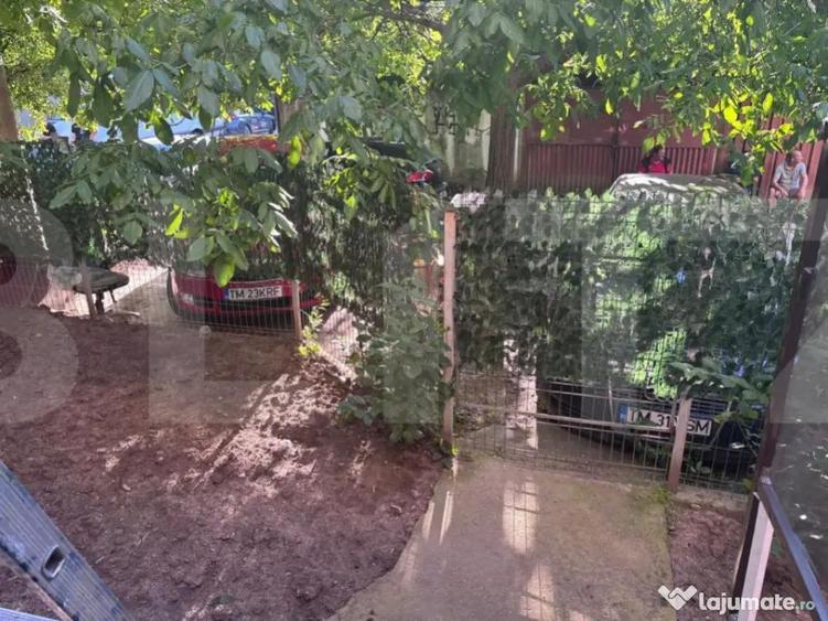 Apartament de vanzare, cu 3 camere, 55 mp, zona Lipovei - 13