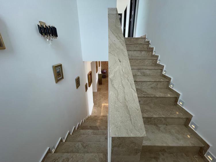 Vanzare VILA la cheie 338 mp  teren 800 mp - pe malul lacului Laguna Verde - 21