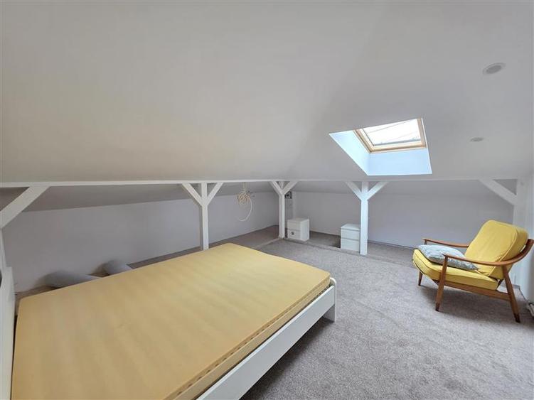 Casa pentru 2 familii - 4 camere  - 2 bucatarii - Soseaua Salaj - 0% comision - 9