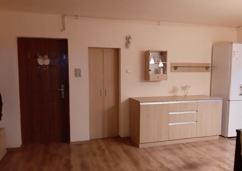 Apartament 4 camere renovat si semimobilat zona 700 - 3