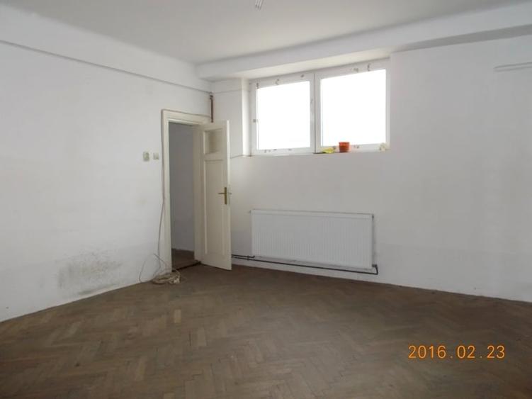 Cotroceni, Eroilor, 4 camere, demisol inalt,  decomandat, imobil mic, birouri - 1