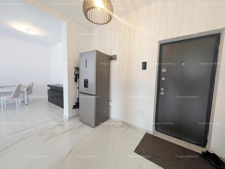 Ap.2 camere - mobilat si utilat - 55mp - bloc cu lift - 370 Euro - parcare inclusa - 9