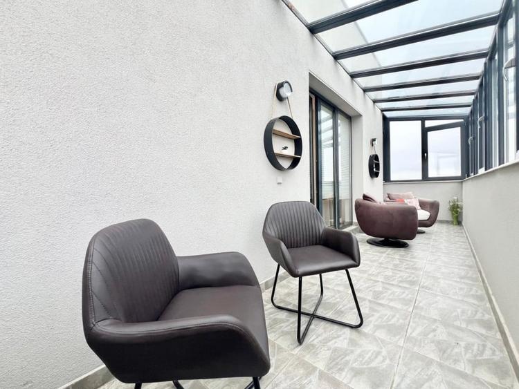 NOU / DEOSEBIT / TERASE GENEROASE / COMPLET MOBILAT SI UTILAT - 49