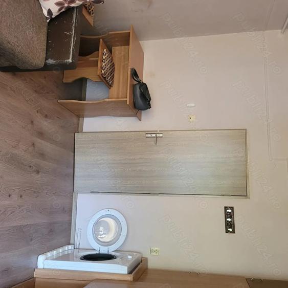 Inchiriez garsoniera - 2