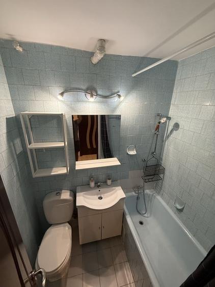 Vanzare 2 Camere Aparatorii Patriei 10 minute de Metrou Bloc Reabilitat - 9
