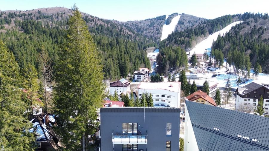 Apartament unic in PREDEAL – LUX, vedere la partie cu terasa si parcare - 1