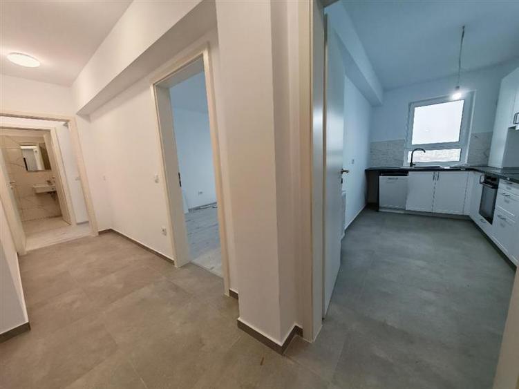 Inchiriem Apartament 3 Camere, Partial Mobilat, Decomandat, Tractorul - 8