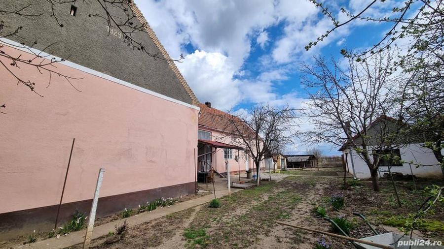 Casa de vanzare Mailat - 3000mp teren - 7