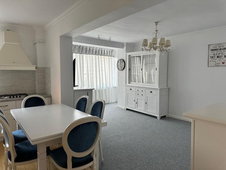 Apartament cu 3 camere decomandat în Dacia