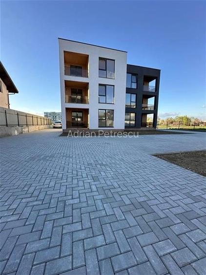 Apartament cu 3 camere decomandat în Exterior Est Apartament cu 3 camere decomandat în Exterior Est