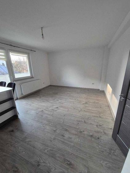 inchiriez ap 3 camere Radauti - 3