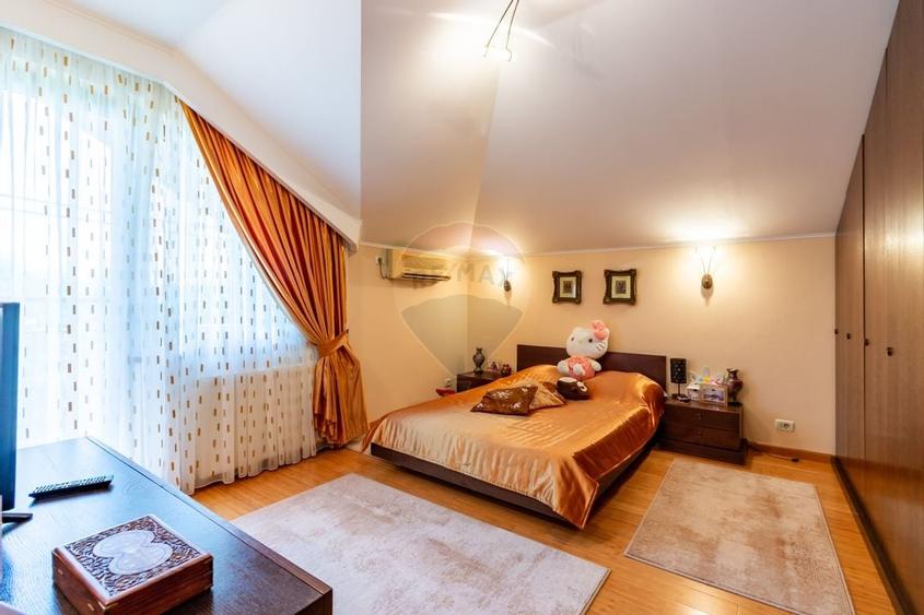 Casă / Vilă in Corbeanca, pe strada Laguna Albastra, langa lac - 12