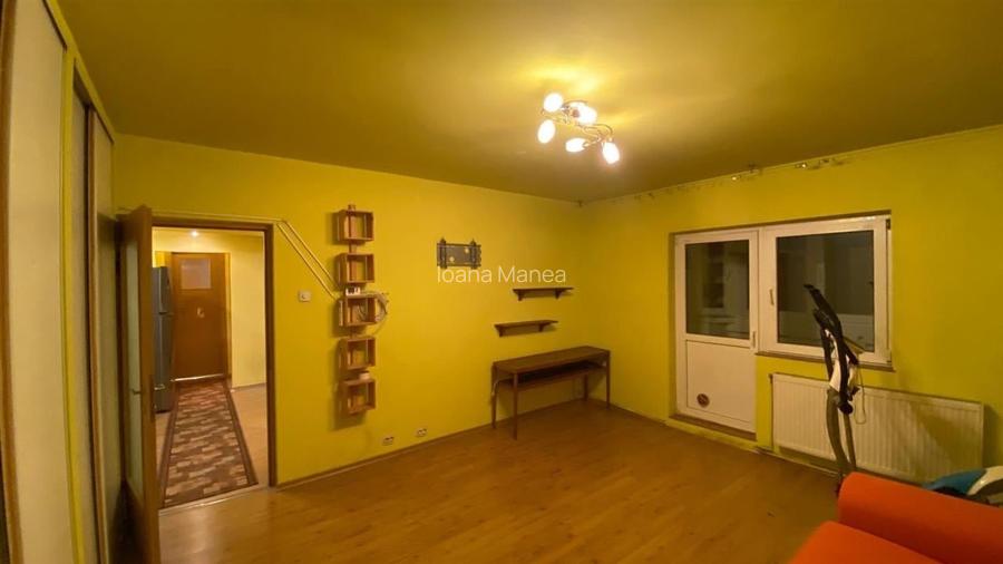 Vanzare apartament 2 camere | Nerva Traian | et 1/8 | decomandat | centrala prop