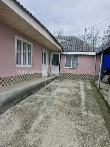 Casa de vanzare 81 mp cu teren 1455 mp intravilan si teren extravilan de 2200 mp