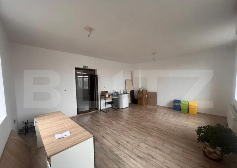 Spatiu birou 44 mp, zona Garii - 5