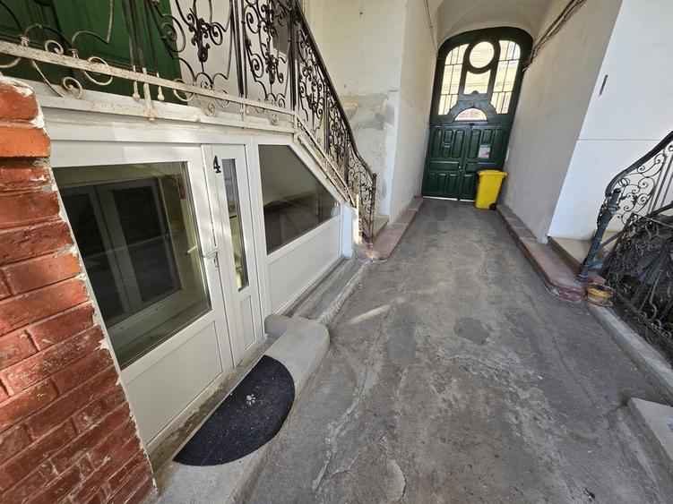 Apartament 3 camere - demisol 90 mp - 5