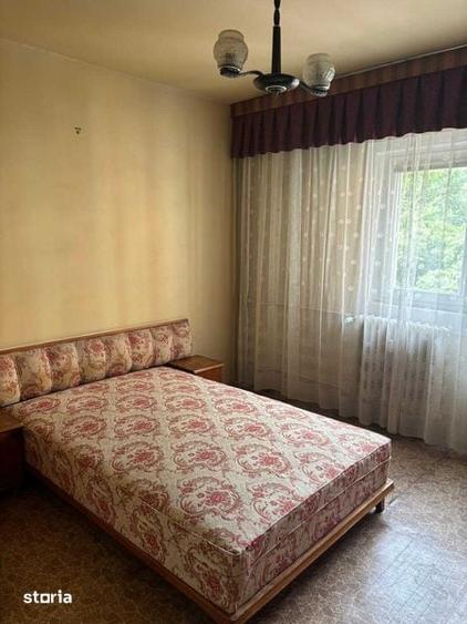 De vanzare - Apartament 4 camere, semidecomandat, Teiul Doamnei nr.5 - 5