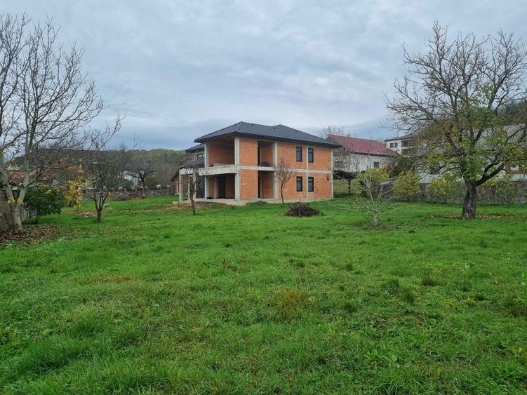 Casa de vanzare cu 20 arii teren Gardani la 28km de Baia Mare - 4